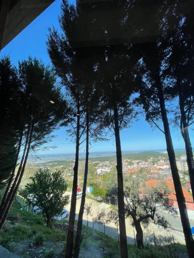 Hotel Kroi Near Castle Entrance Castle And Town View Krujë Dış mekan fotoğraf
